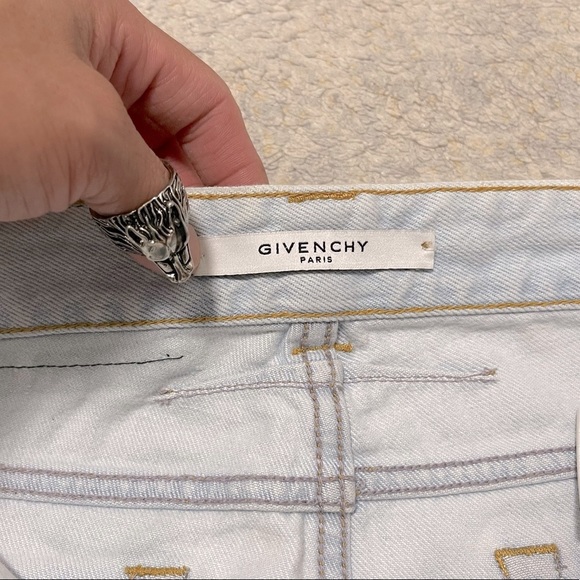 EUC Men’s Size 29 Givenchy Slim-Fit Jeans With Signature Black Stars Light Blue - Picture 10 of 12